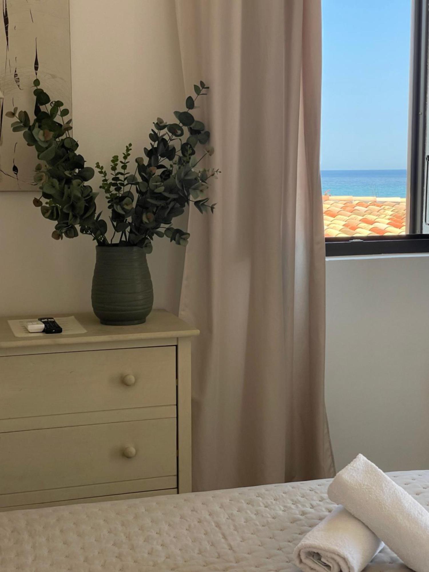 Hotel Restaurant La Caravelle Sari-Solenzara Eksteriør billede